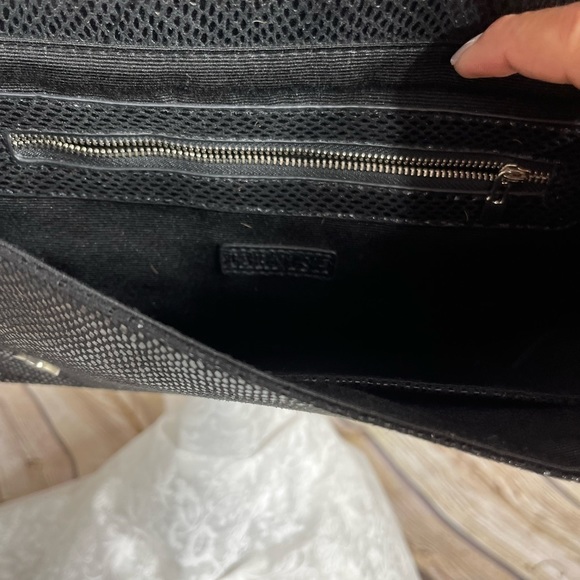 TARNISH Black Leather Flap Over Cross Body Bag With Removeable Chain Str… - Picture 4 of 12